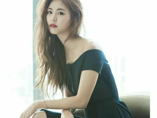 Actress Lee Yeon Hee, cover model. Magazine ”Singles”