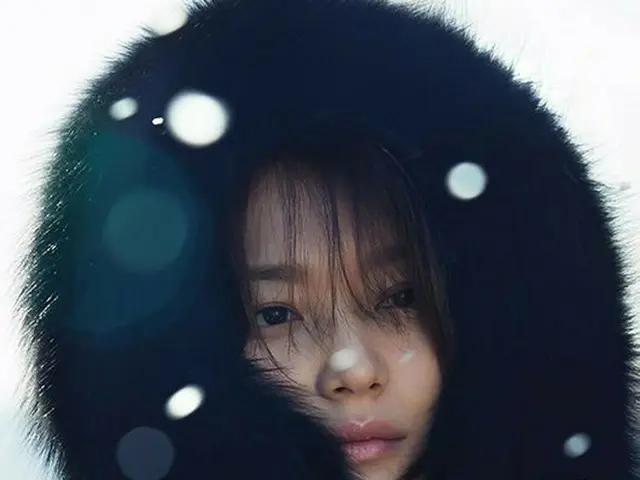 Actress Shin Min a, released pictures. Magazine 1st Look.