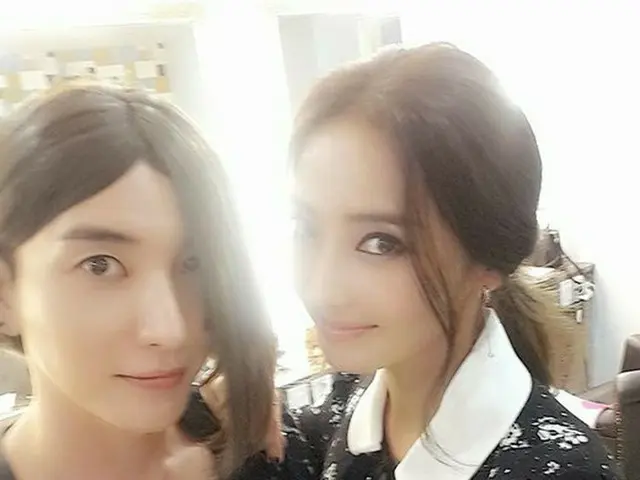 Actress Han Chae Young, Updated SNS. ”SUPER JUNIOR” Two-shot photo publicationwith Ituku.