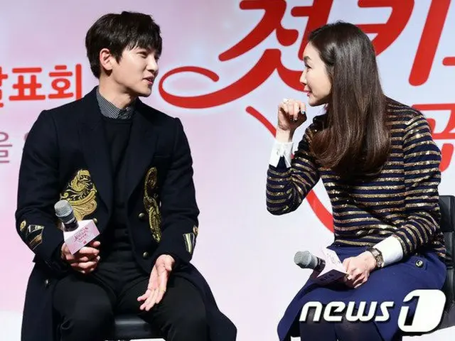 Actor Ji Chang Wook, actress Choi · Ji Woo, mutual ”I watched the TV series, itwas good.” The story