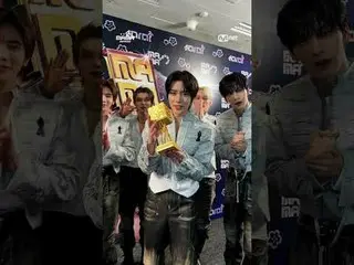 [#2025MAMA] Tiger 頒獎啦！ 🐱🏆 TOMORROW X TOGETHER_ _ (TOMORROW X TOGETHER_ )
任務完成，