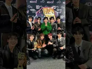 [#2025MAMA] 老虎頒發獎盃！ 🐱🏆 ZERO BASE ONE_ _ (ZERO BASE ONE_ _ )
任務完成，伴隨著一聲小小的咆哮！

