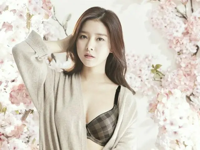 Actress Kim So Eun, released pictures. BYC's lingerie brand ”LESON”.