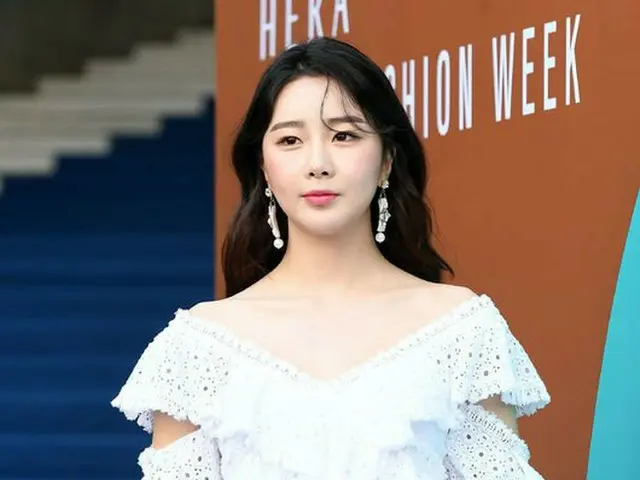 Dalshabet Suvin participated in ”2018 F/W HERA SEOUL FASHION WEEK” at Seoul ·Dongdaemun DDP on the 2