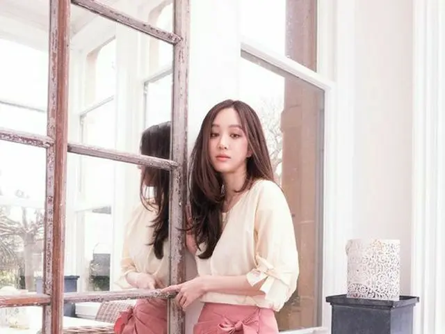 Actress Jung Ryeo Won, photos from ”ELLE”.