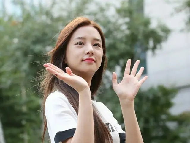 LABOUM Solbin, arriving to work. Music Bank rehearsals. Seoul Yeouido.