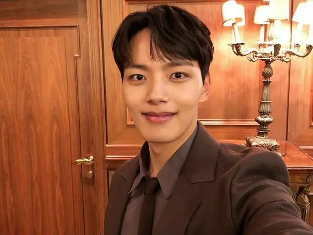 【G Official】 Actor Yeo Jin Goo, New Year 's message. ● Happy New Year!Congratulations! ● Many intere