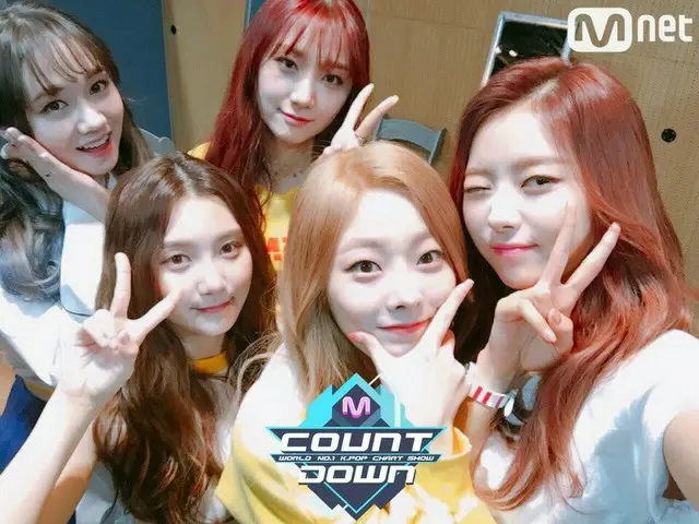 PRISTIN, preparing for debut appearance. Today's M COUNTDOWN.