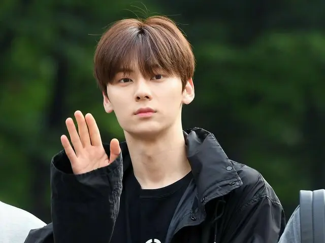 WANNA ONE former member NU'EST Minhyeong, arriving to work Music Bank.