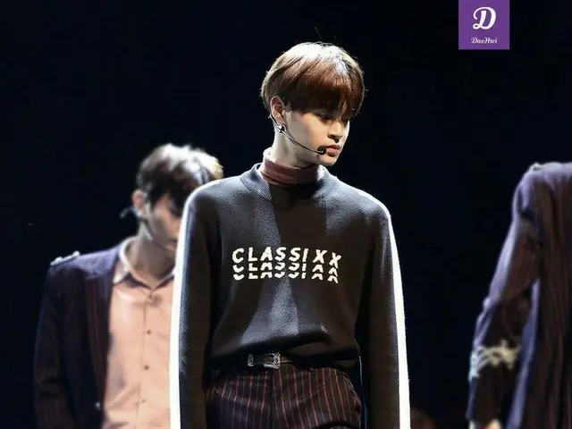 175cm, 50kg, waist 22 inches, WANNA ONE former member AB6IX The proportion ofdefy is Hot Topic in Ko