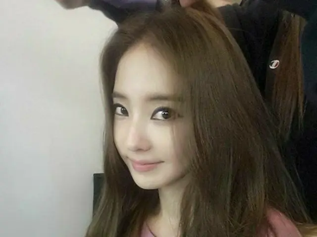Actress Han Chae Young, Updated SNS. Make me pretty please.