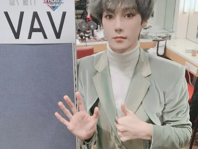 [T Official] VAV, [VAV] 191107 Mnet #M COUNTDOWN #MCountdown Expect a sexy stagegenius VAV #Poison s