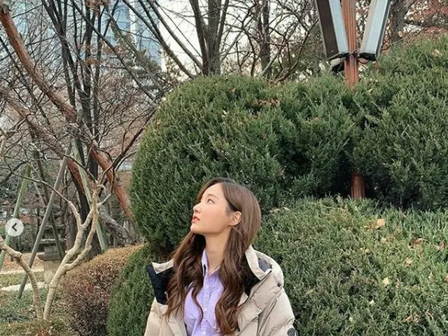 MOMOLAND former member Yoon, the first New Post since leaving. . ● The scent ofwinter is good.