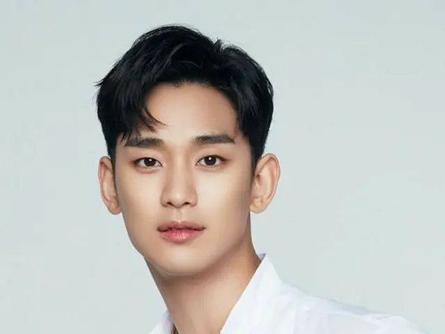 演員金秀賢確認出現在tvN的新電視劇《 Psycho but OK》中