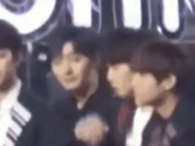 來自Wanna One的金在煥（Kanna Jae-hwan）是“咳嗽”和“打噴嚏”的好習慣，在韓國是一個熱門話題