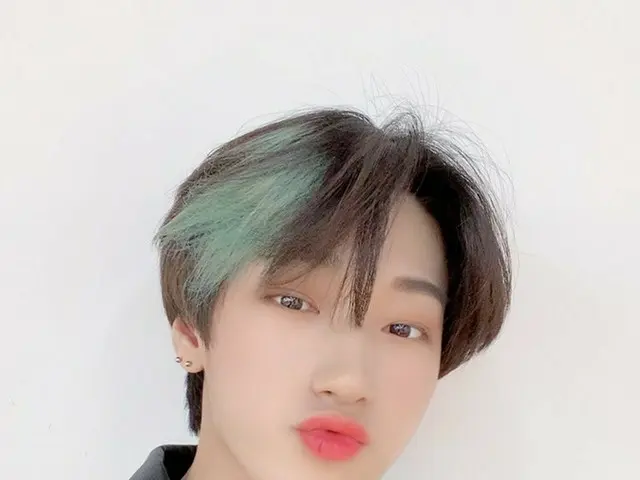 【T公式】ATEEZ，[📷] ATEEZ🙆‍♂️ V LIVE背後的Chosung Game  ⠀ 今天有365天可愛的ATEEZ！ 下一次處罰VLIVE�