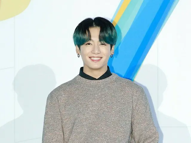 JUNG KOOK，Justin Bieber和Dan + Shay合作發行了歌曲“ 10,000 Hours”的翻唱