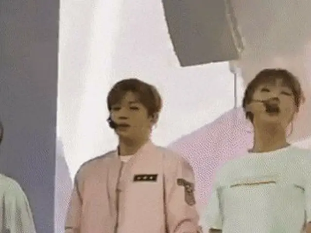 以#WannaOne的#Kang Daniel為例，“性能既在線又安全”是韓國的熱門話題