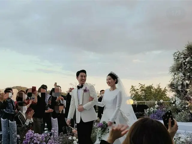 #Jun Jin (SHINHWA), wedding photo is Hot Topic in Korea. ● I fell in love withthe bride who was 3 ye