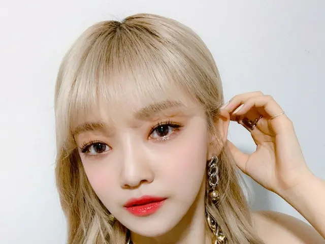 [T Official] EVERGLOW，[ #Onda] Podungy和其他人，您喜歡看Simply嗎？ !!我將留一張照片給Podungy和其他人看