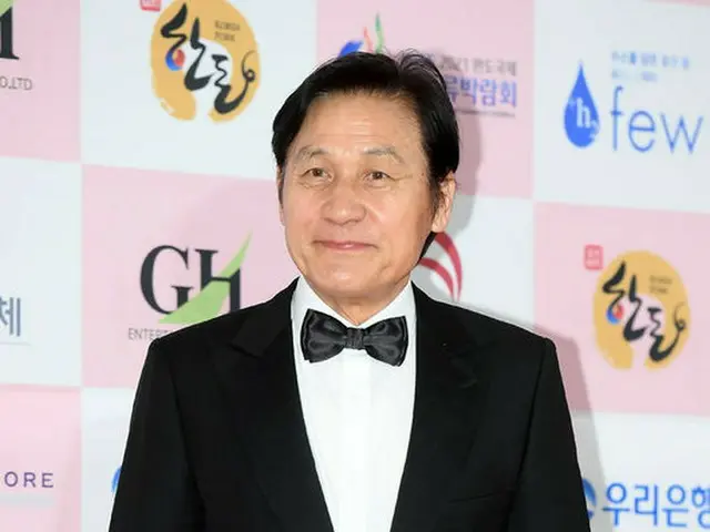 據報導，韓國國家演員安成基患有壓力性腦病