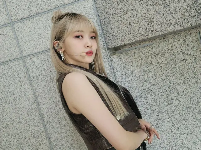 【T公式】EVERGLOW，[ #Coming]永遠♡3♡我已經長了很長的頭髮，但是看到有人的手〜腳〜> <ㅋㅋㅋ今天，我永遠愛你（˘³˘）♥