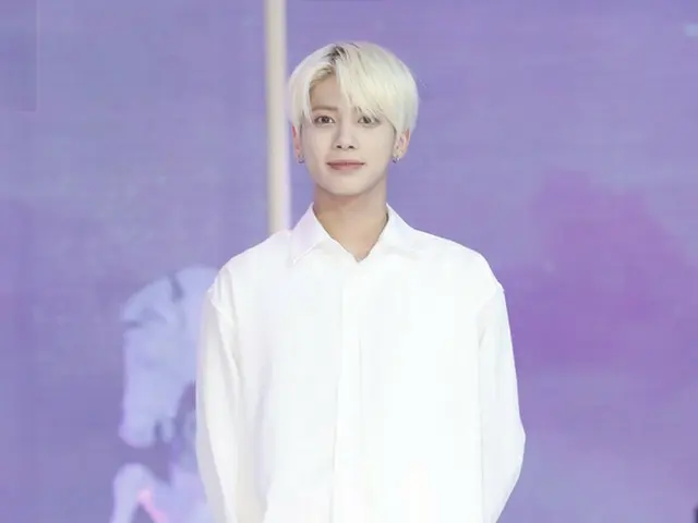 “ TOMORROW X TOGETHER” Taehyun透露他在準備拍攝各種節目時碰到了右手指的骨頭