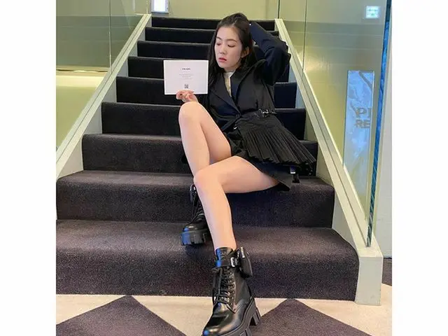 【G公式】RedVelvet_アイリーン，@ prada #PradaSS21 Miuchia Prada和Raf Simmons作為創意總監共同參加的首場時裝