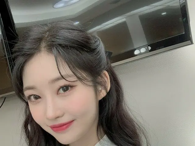 【T公式】EVERGLOW，[ #Sihyeon]今天很長一段時間後都沒有劉海的表演show