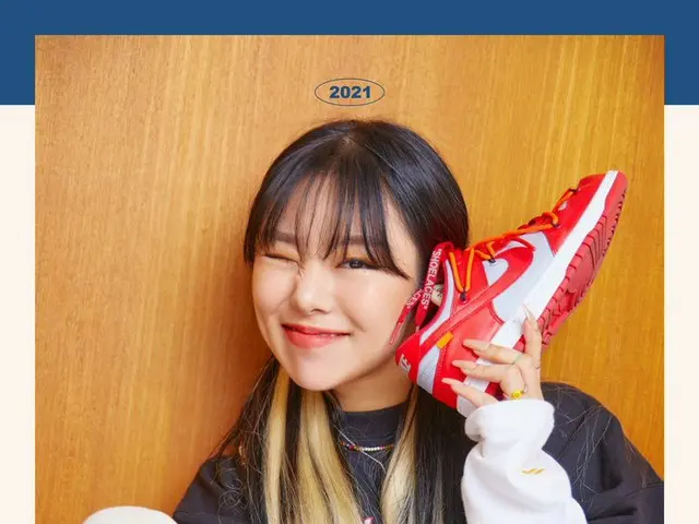 【t公式】MAMAMOO，[ #MAMAMOO]媽媽（媽媽）2021季節的問候P概念照片🔸 🔸懷恩🔸 #MAMAMOO #휘인 #시즌그리팅