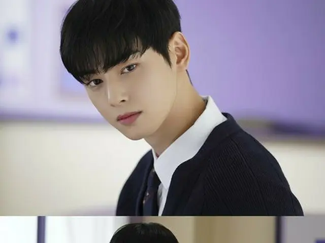 [DOfficialfan] [#CHAEUNWOO] CHAEUNWOO (ASTRO), ”The outside is crunchy and theinside is fluffy” The