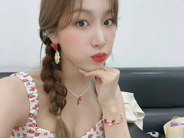 [T Official] LABOUM, [#Soyoung] 🤷♀️🌼❤ #LABOUM #LABOUM #SOYEON ..