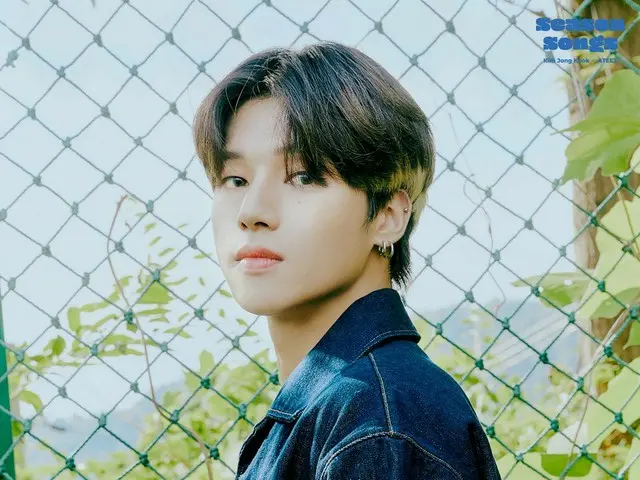 【T 官方】ATEEZ、[📷] 金鍾國X ATEEZ [Season Songs] 概念照'WOOYOUNG' ⠀想去看海嗎？ ⠀專輯發行2021. 8. 1