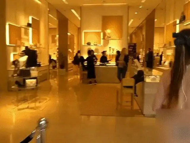 一名素食婦女在澳大利亞的路易威登商店襲擊半裸