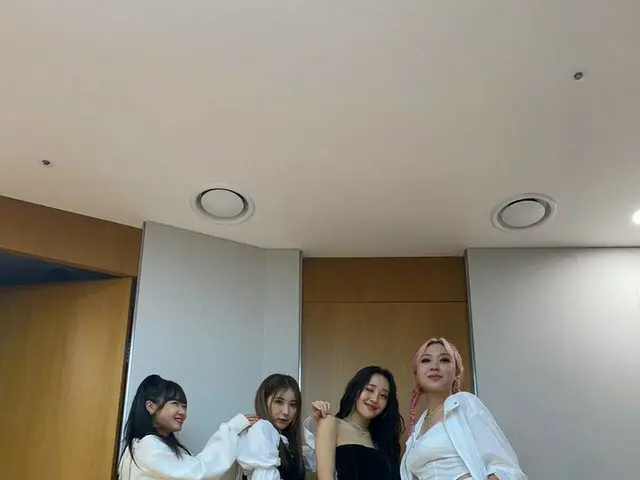 【官方】LOONA（Loona）、[#Eve / #Yves] 為了不成為優秀舞者的失敗者，我盡力了！那段時間讓我學到了很多東西，感覺很開心❤️ #Loona 