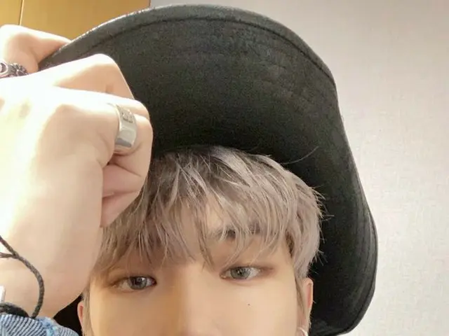 【T官方】ATEEZ、[#Mingi]今天和style team一起改造的穿搭怎麼樣？ #ATEEZ #ATEEZ
