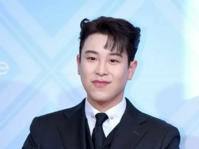 據悉，“Block B”皮歐、演員李政宰和鄭雨盛所屬藝人公司正在洽談簽約事宜