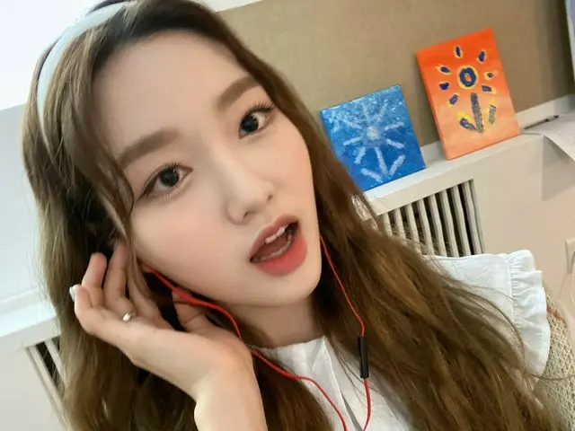 【t官方】LOONA（Loona）、[#GoWon / #GoWon] 想起Ohbit就听一首歌...😎🎧🎶 #Loona #LOONA