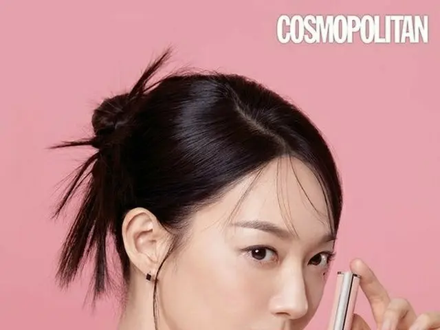 Actress Shin Mina, released the pictures. May issue of COSMOPOLITAN. .. ..