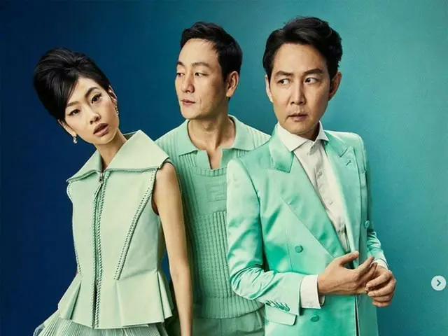 Lee Jung Jae, park HyeSu, Hoyeon Jung, who appeared in the TV series ”SquidGame”, will be on the cov