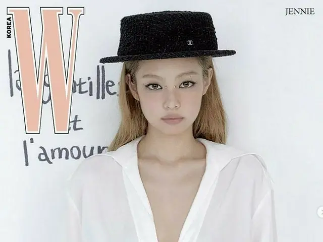 JENNIE decorates the cover of the July issue of the magazine ”W KOREA”. .. ..