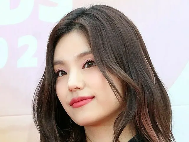 出席“ITZY”和“K GLOBAL HEART DREAM AWARDS”紅毯活動