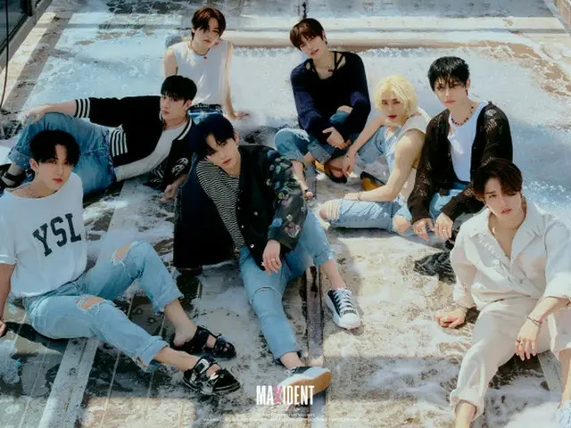 ”Stray Kids”, their new mini-album ”MAXIDENT” sold 2.18 million copies in thefirst week of release,