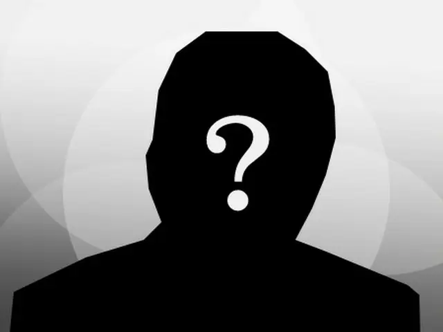 揭露隸屬於大型機構的男團成員L，以及贊助和毒品指控的文章將發佈在互聯網社區上