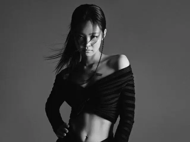 JENNIE, released pictures. ELLE. . .