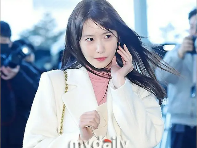 Yoona (SNSD) departed to Thailand from Incheon International Airport for filminga new TV Series. . .