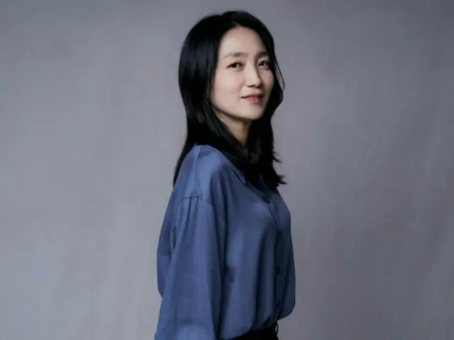 曾在《烏賊遊戲》中飾演韓民宥、在《賭場》中飾演金英姬的女演員金珠玲與美國A3 Artists Agency簽約