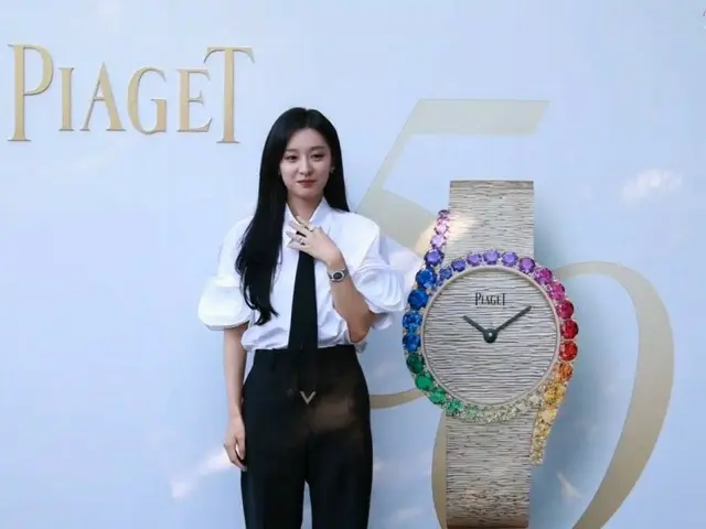 出演《我的解放日記》的女演員金智友媛出席了在首爾舉辦的「PIAGET Limelight Gala 50週年紀念展」拍照徵集活動