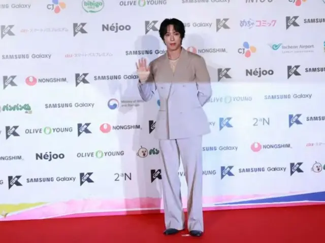 鄭容和（CNBLUE）參加「KCON JAPAN 2024」紅毯活動