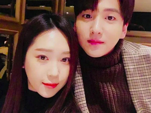 B1A4 BARO, photo with sister Ai released.